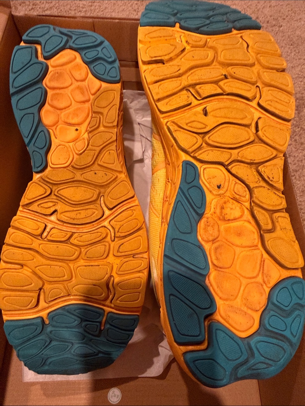 New Balance Yellow and Blue mens sneakers fresh foam x880 v12 - Picture 3 of 3